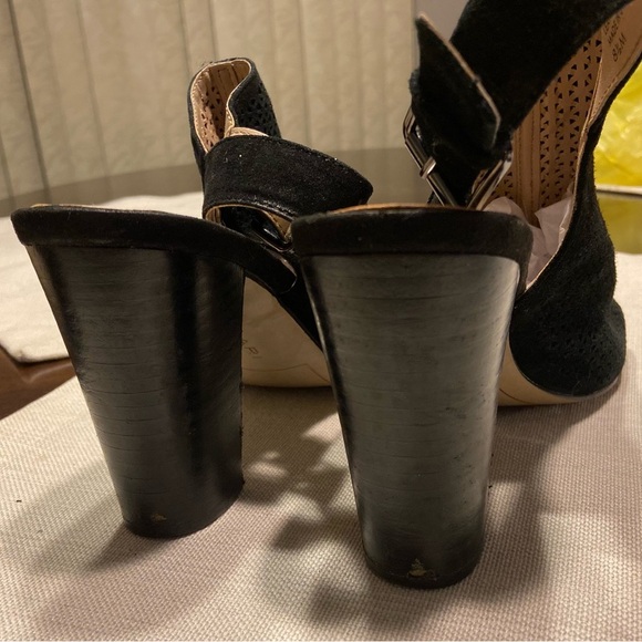 Tahari open beep toe shoes - Picture 15 of 16